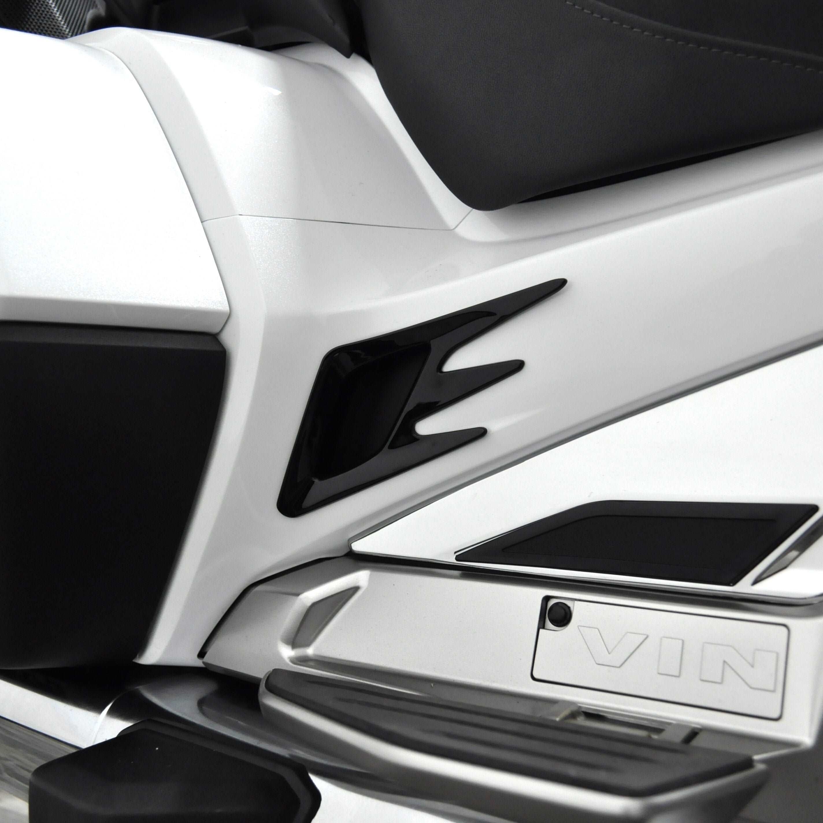 Motorcycle Accessories Medium Plate Air Outlet Decoration Protective Cover 2018-2023 For Honda Gold Wing 1800 GL1800 F6B ABS