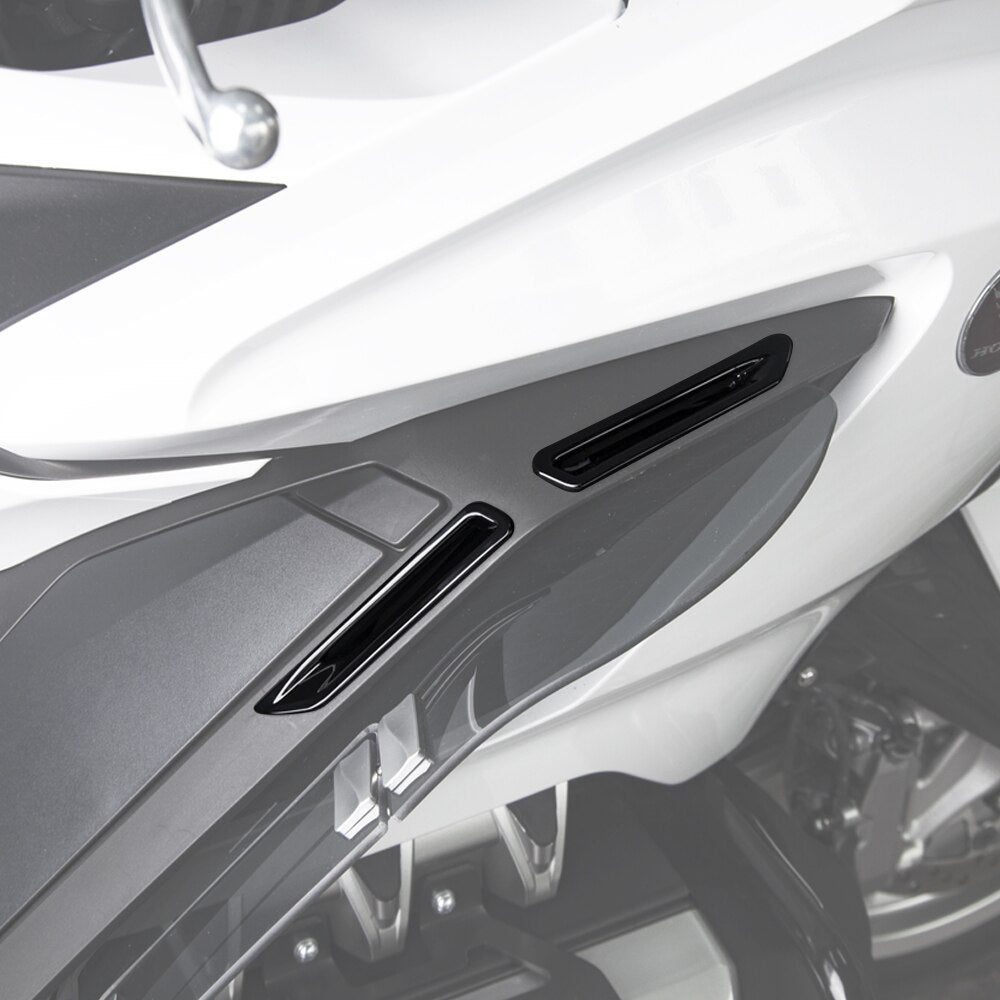 CHROME RADIATOR SLOT TRIM